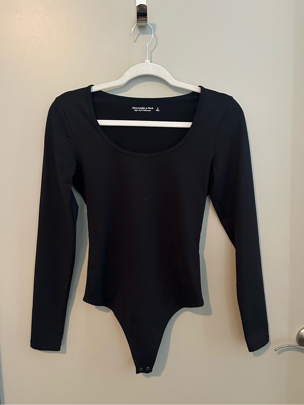 Abercrombie & Fitch Black Long-Sleeve Scoop Neck Bodysuit Size Small